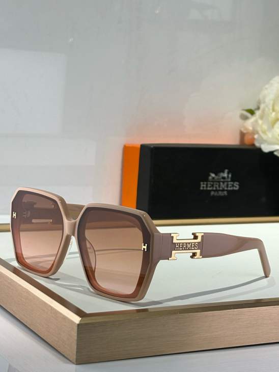 Picture of Hermes Sunglasses _SKUfw74836137fw